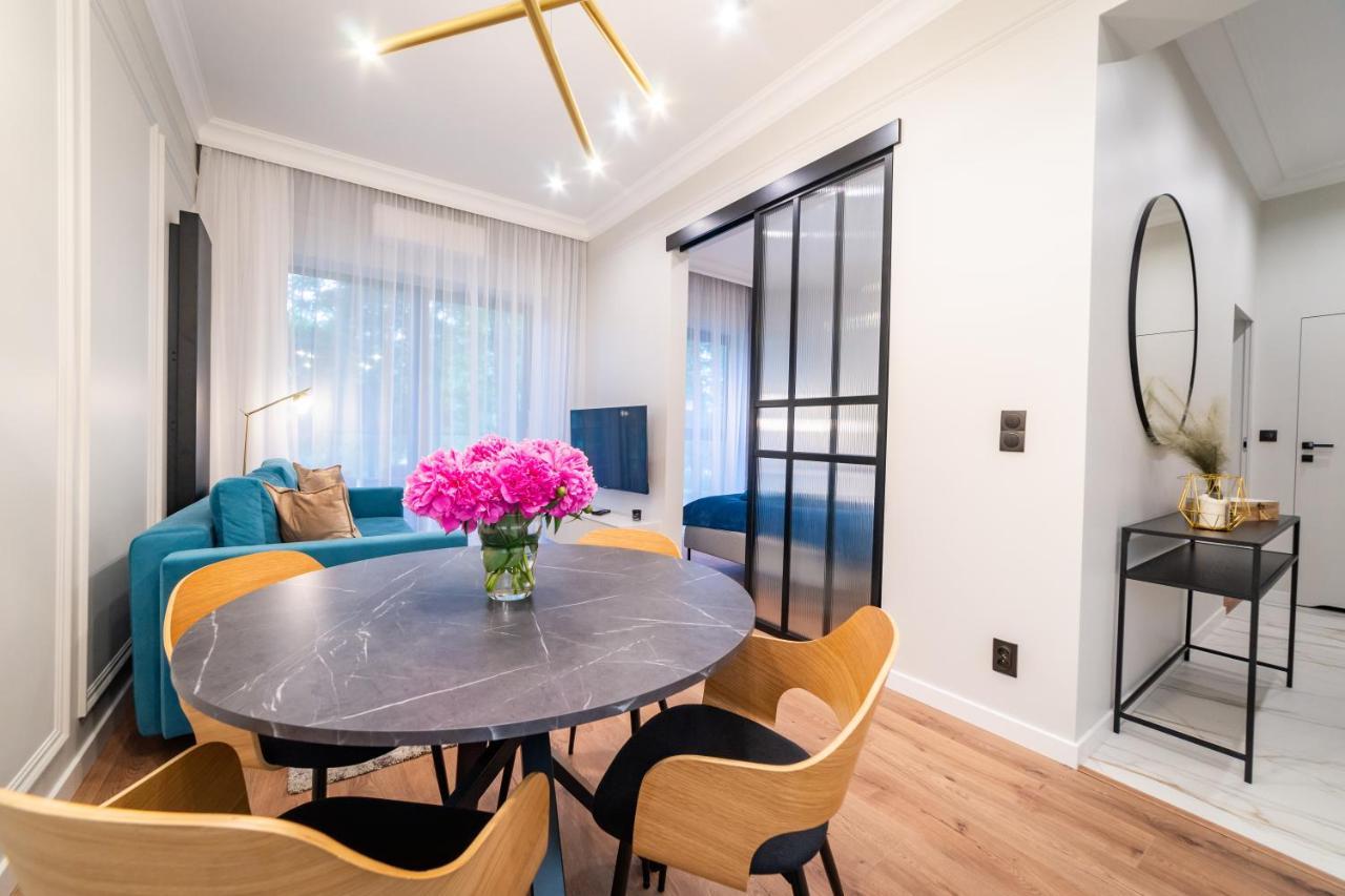 Park Apartment *